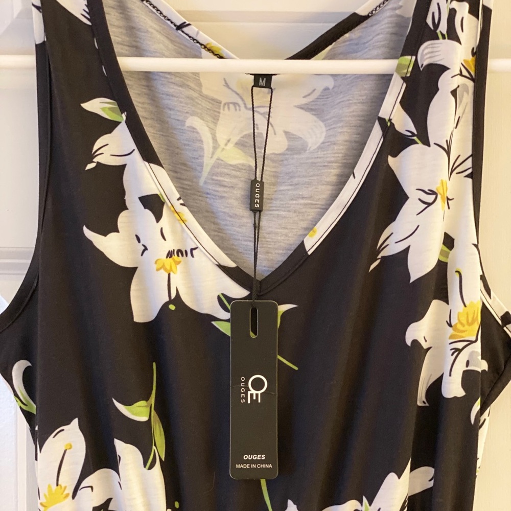 V-Neck Sleeveless Black Floral Dress with Ruffle Hem - Picture 9 of 12